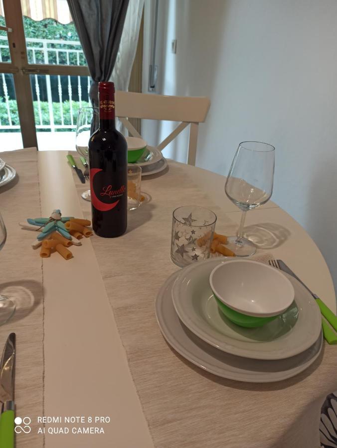 Le Palme 98 "Casa Vacanze" Lido di Camaiore Eksteriør billede