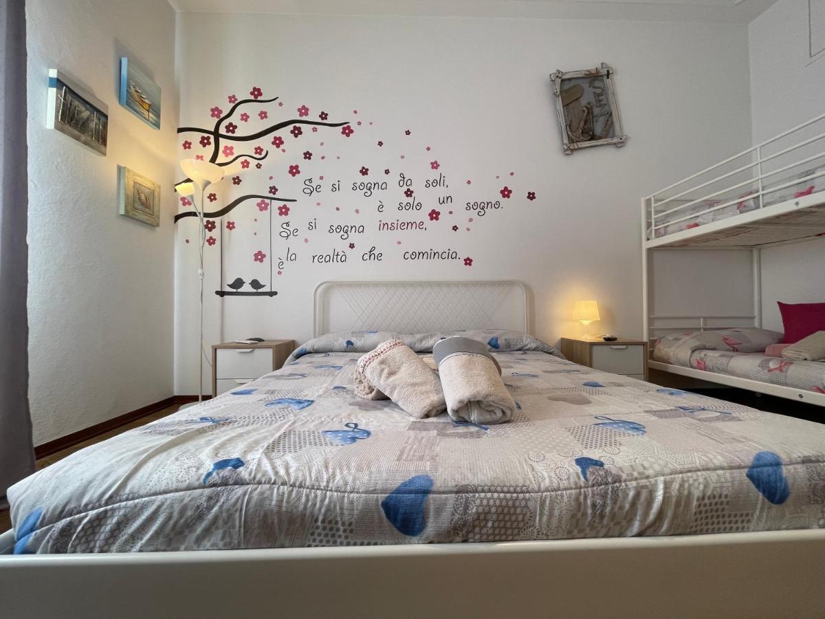 Le Palme 98 "Casa Vacanze" Lido di Camaiore Eksteriør billede
