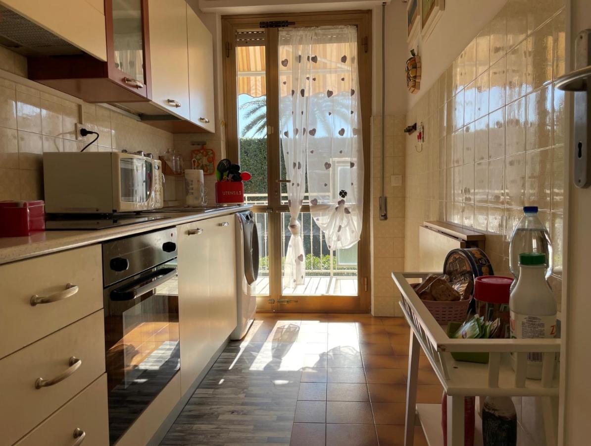Le Palme 98 "Casa Vacanze" Lido di Camaiore Eksteriør billede