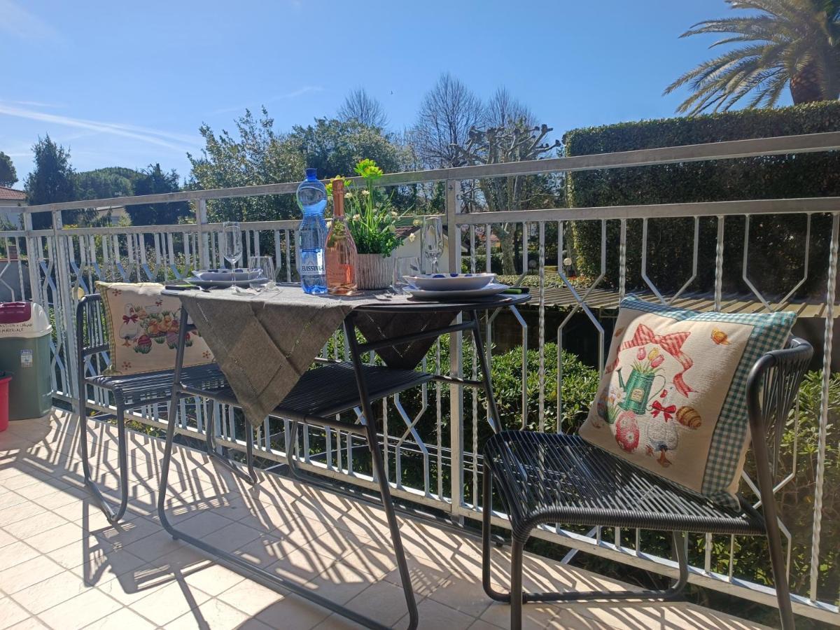 Le Palme 98 "Casa Vacanze" Lido di Camaiore Eksteriør billede