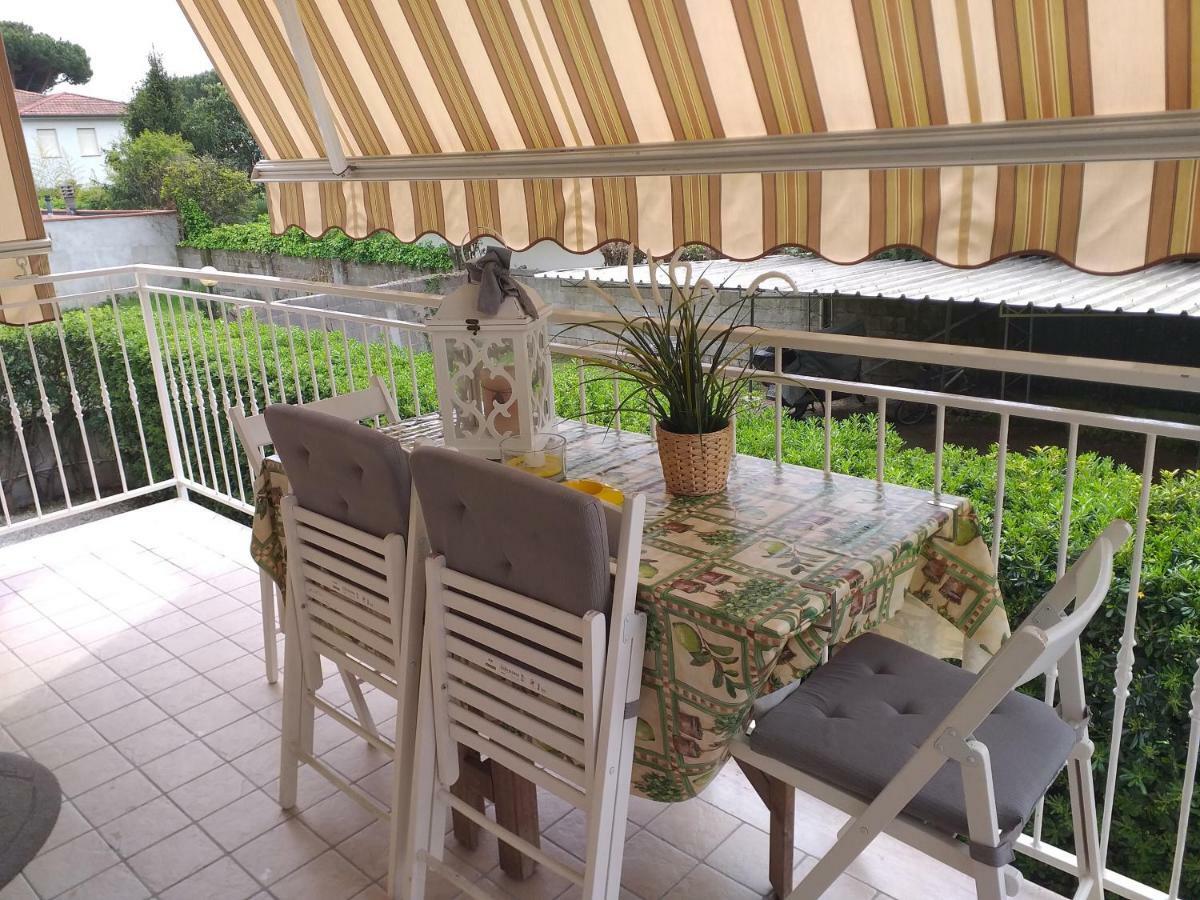 Le Palme 98 "Casa Vacanze" Lido di Camaiore Eksteriør billede