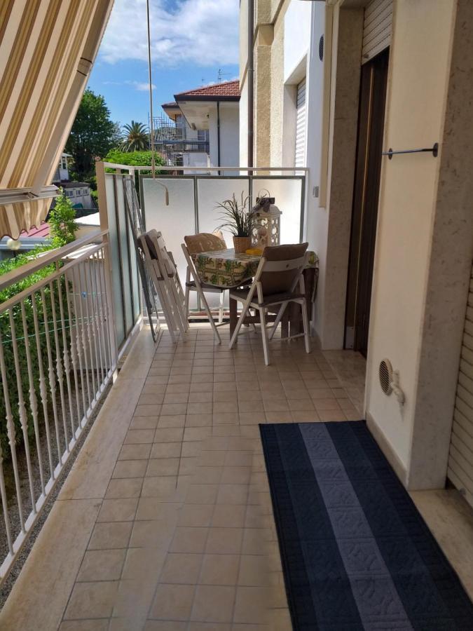 Le Palme 98 "Casa Vacanze" Lido di Camaiore Eksteriør billede
